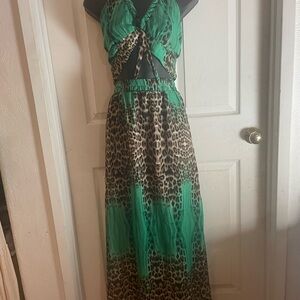 Simplee Apparel Green & Leopard-Print Cutout Jumpsuit